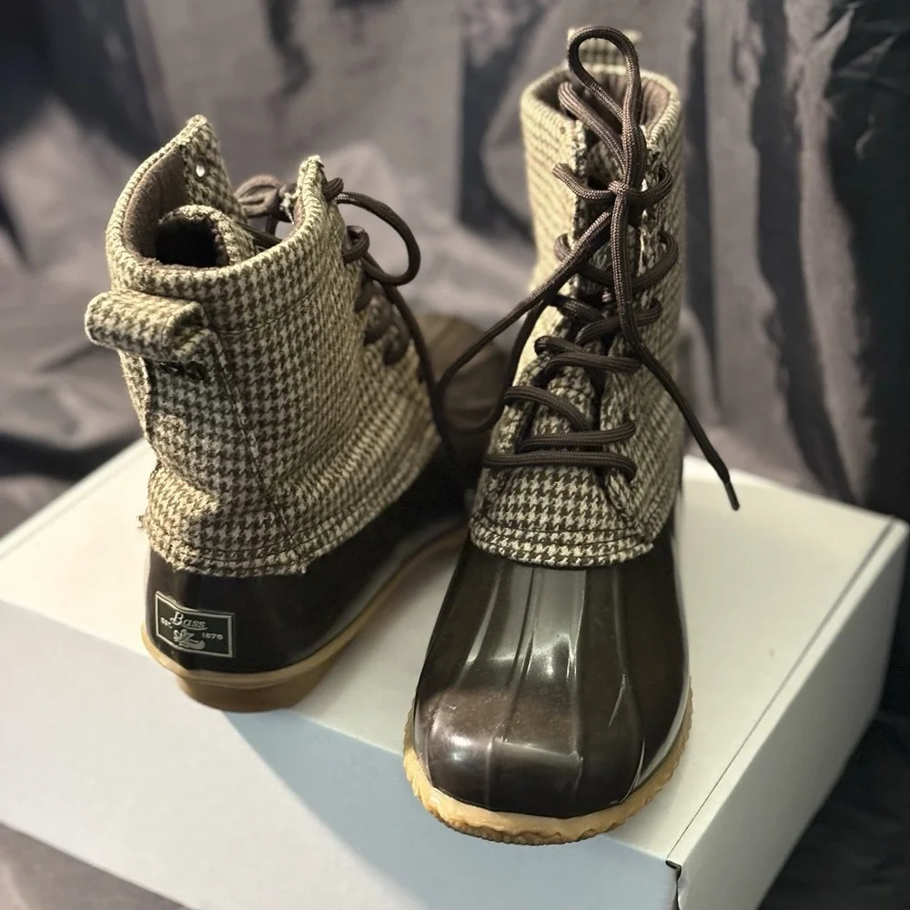 G. H. Bass & Co Women's 7‎ Harlequin Duck Boots Houndstooth Rain Waterproof